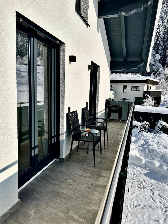 My * Untertauern